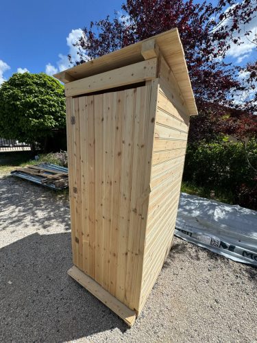 Kerti WC 